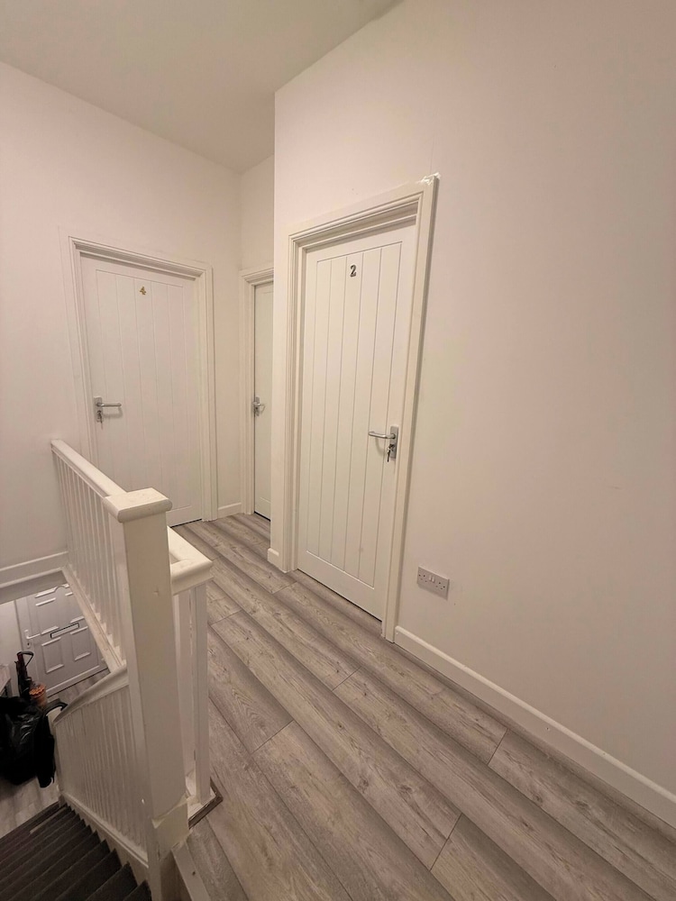 Stylish Dream Home With 4 En-suite Bedrooms