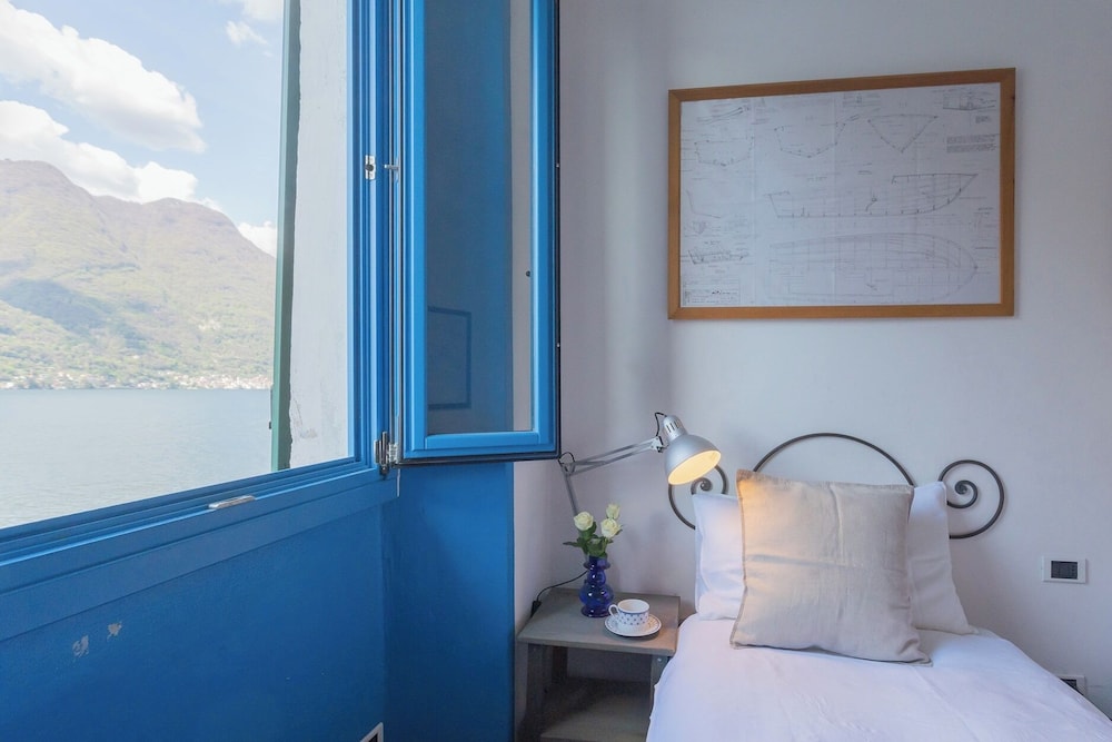 Deriva Apartment on Careno's Beach by Rent all Como