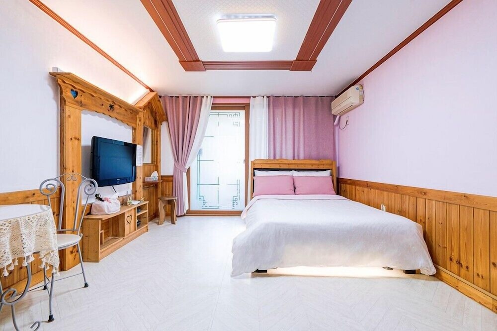 Windmill and light house pension view 2