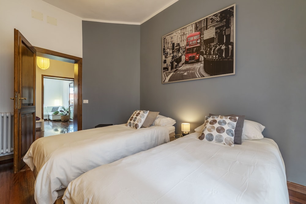 Porta Pia Apartment with Balcony