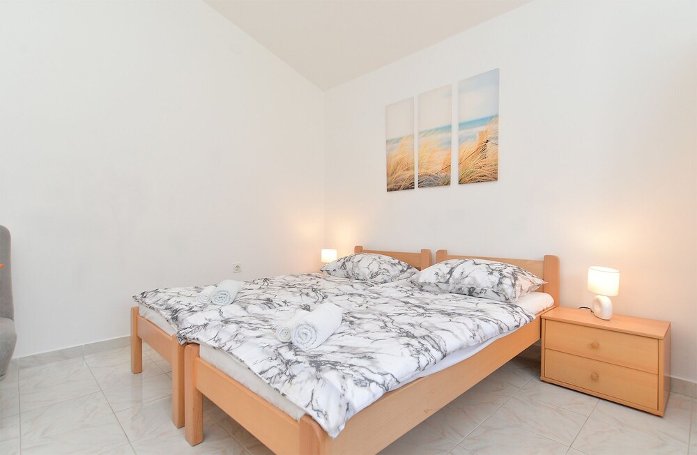 Apartment 535