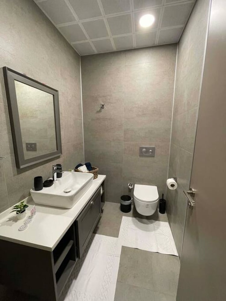 Lovely 1-bedroom Suite Apartment Near Mall of Istanbul