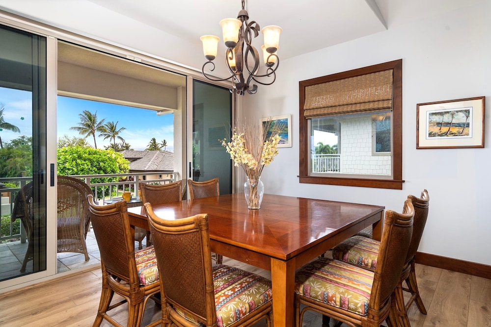 Close to Beaches & Restaurants - Spacious Townhome - Concierge Incl- Vrkcv