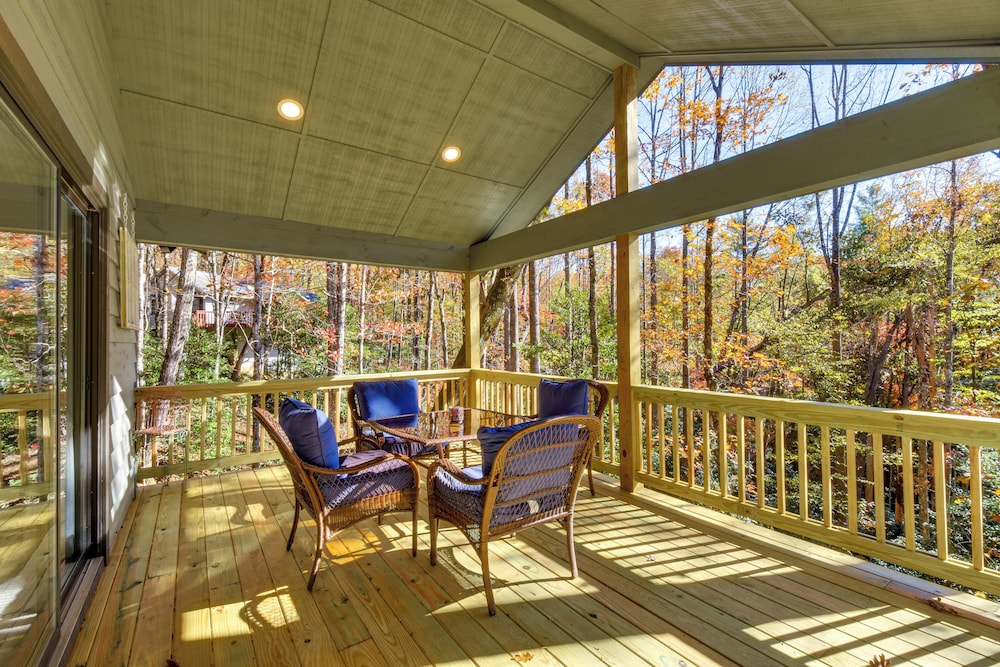 Scenic Home w/ Fire Pit & Sapphire Valley Perks! view 5