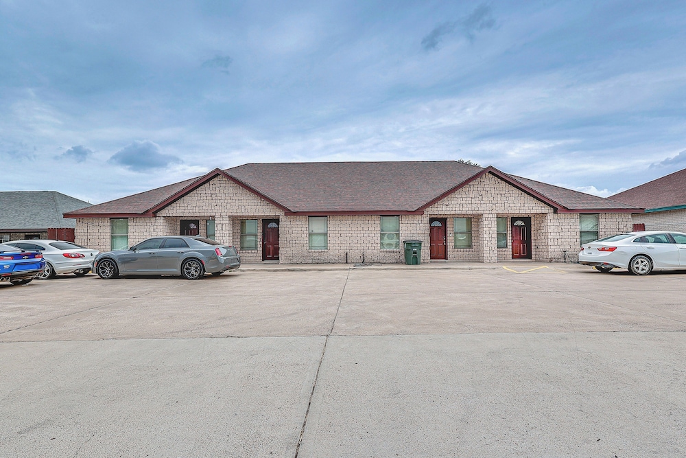 Near Utrgv & State Park: Cozy Mission Unit