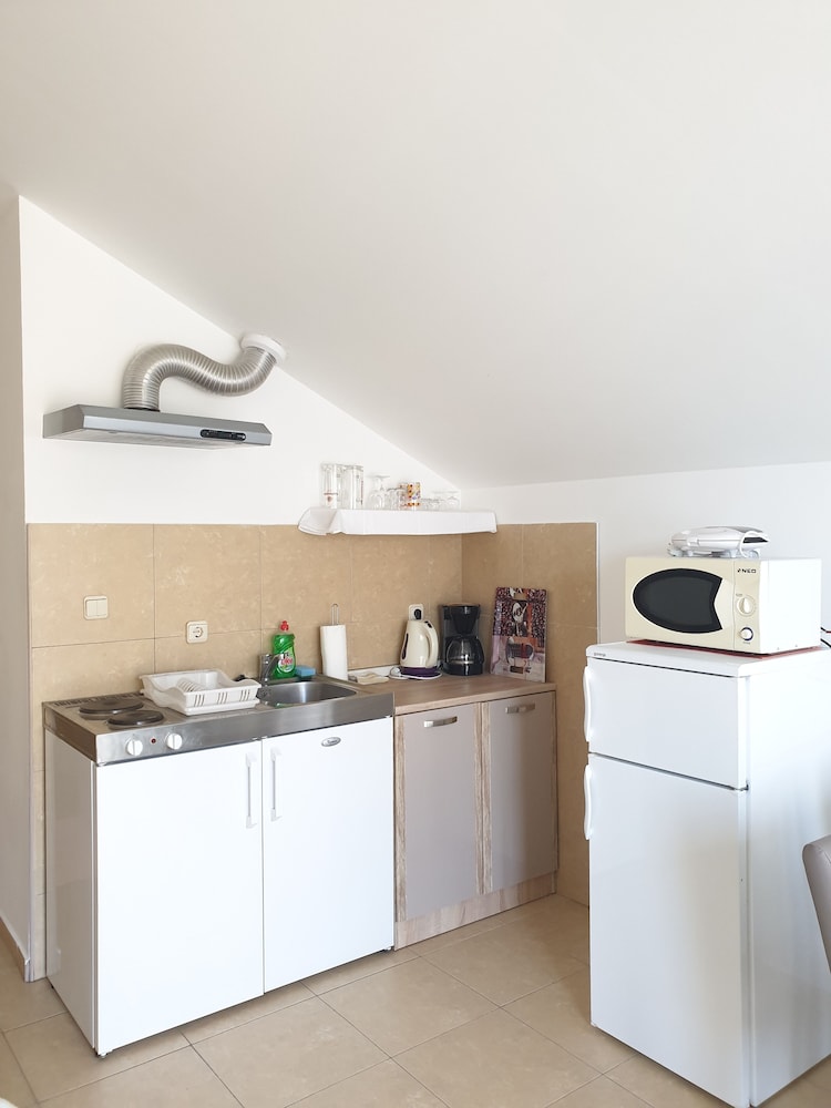 Apartments Lira