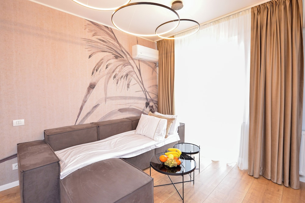 Wabi Sabi - One Bedroom - Romana Square