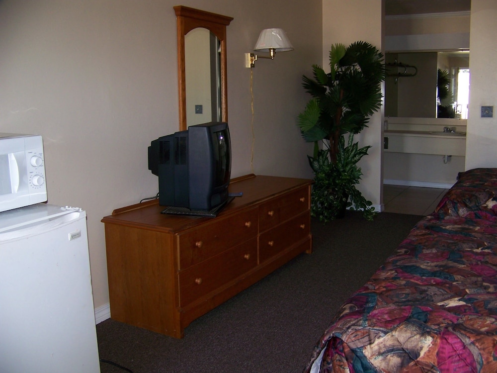 Emerald Sands Inn