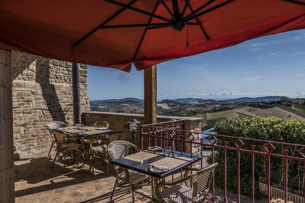 Boutique Hotel Leone