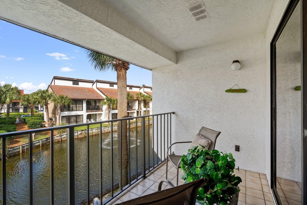 Edgewater Golf Villa 956