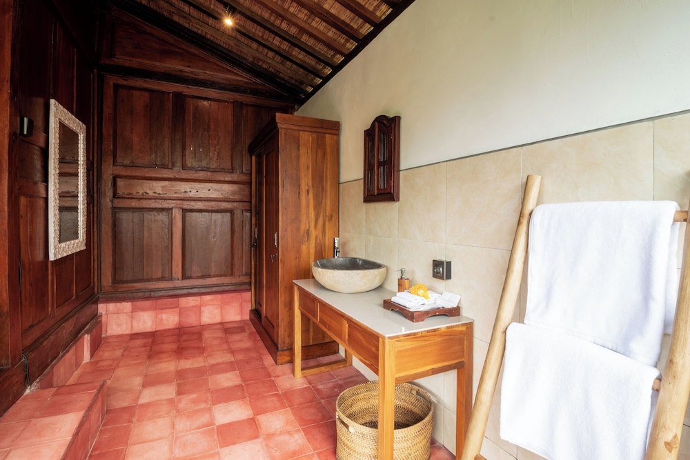 Embun Pagi Wooden Private Villas Ubud