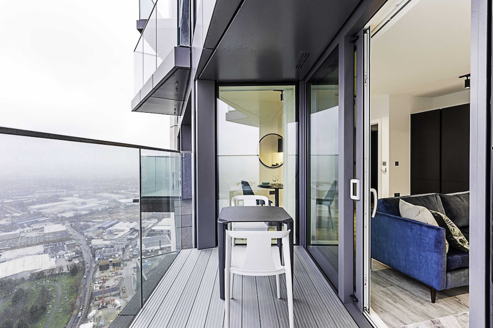 Icon Tower Flat VII