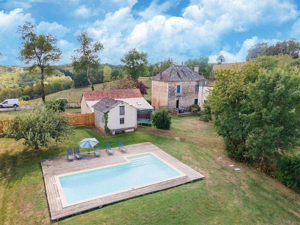 Holiday Home With Pool in Coubjours
