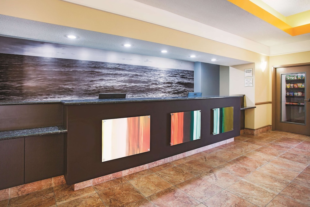 Spark by Hilton Kingsland view 3