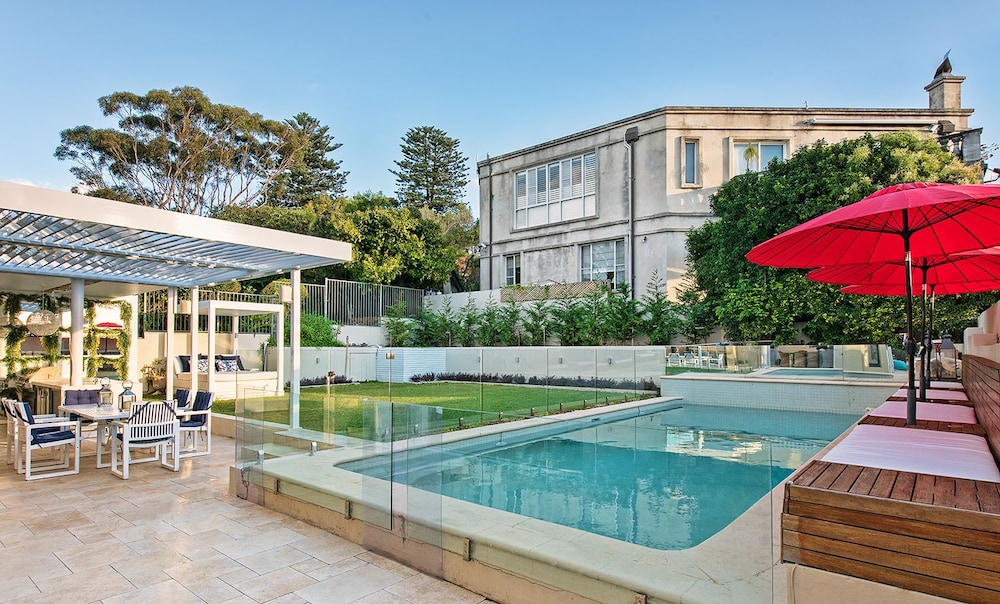 Vaucluse Manor H327
