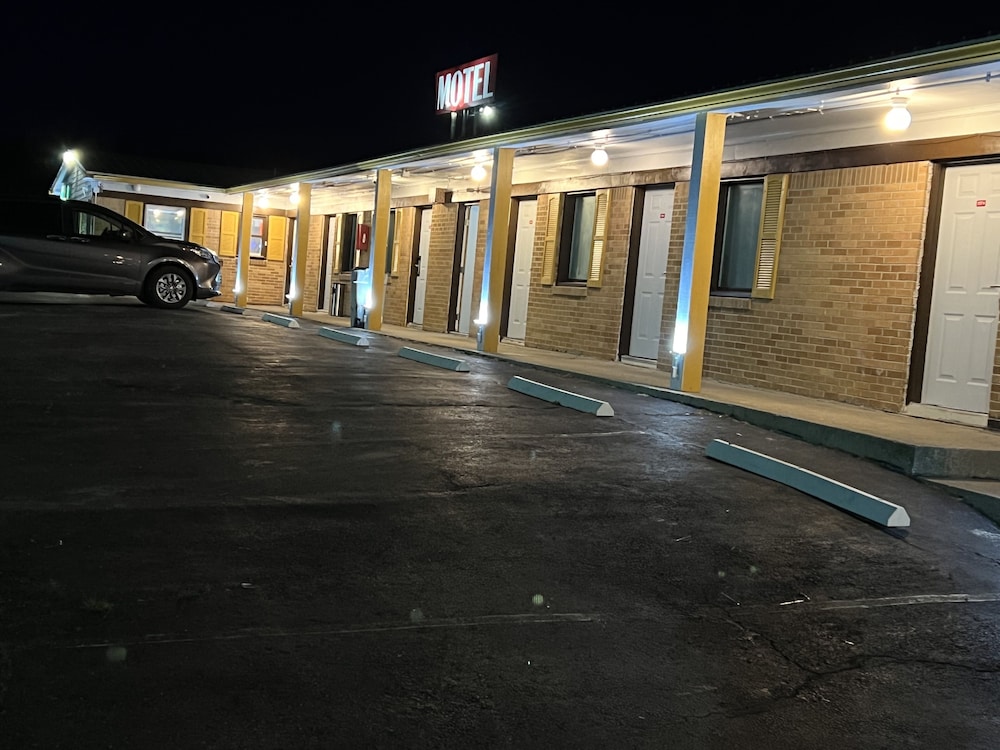 Laci's Country Inn