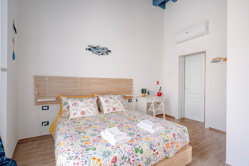 Old Town Vibe photo 2