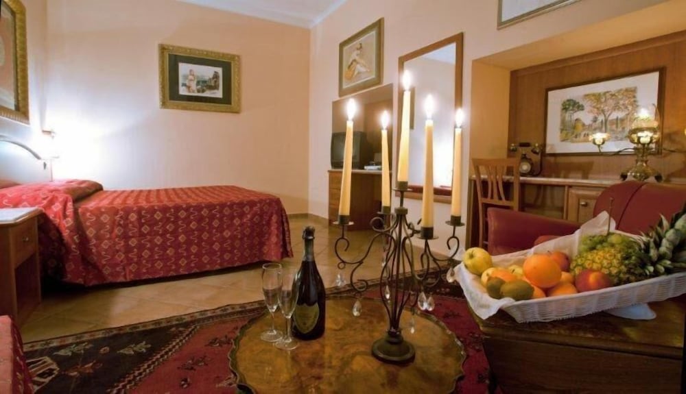 Hermitage Capua Hotel
