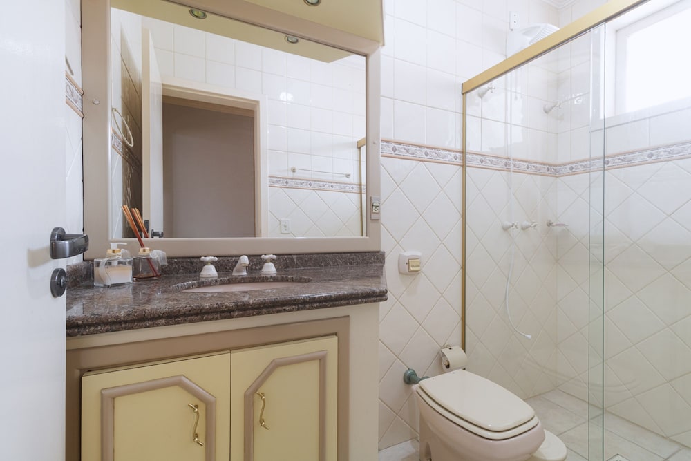 Casa com Piscina Churrasq e Wi-fi em Crici ma SC