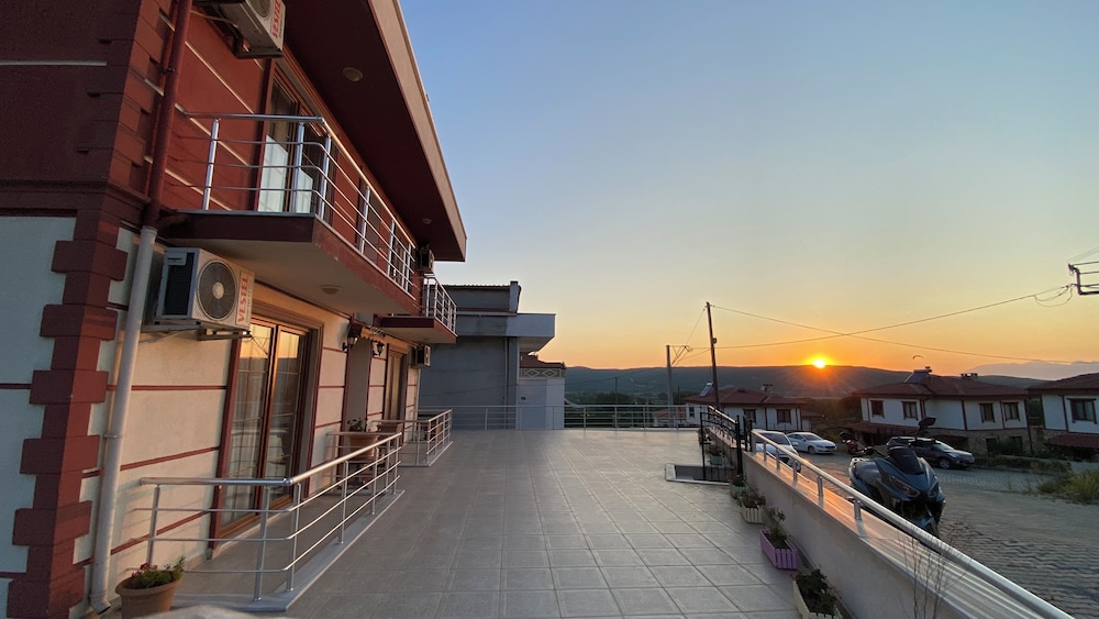 SELÇUK APART