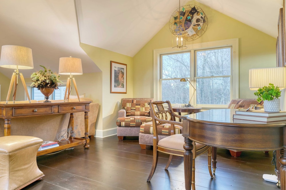 Catskill Park Farm by Avantstay Huge Yard, Fire Pit Near Windham Ski Resort