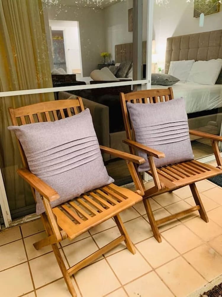 Signature Residences at Maui Banyan