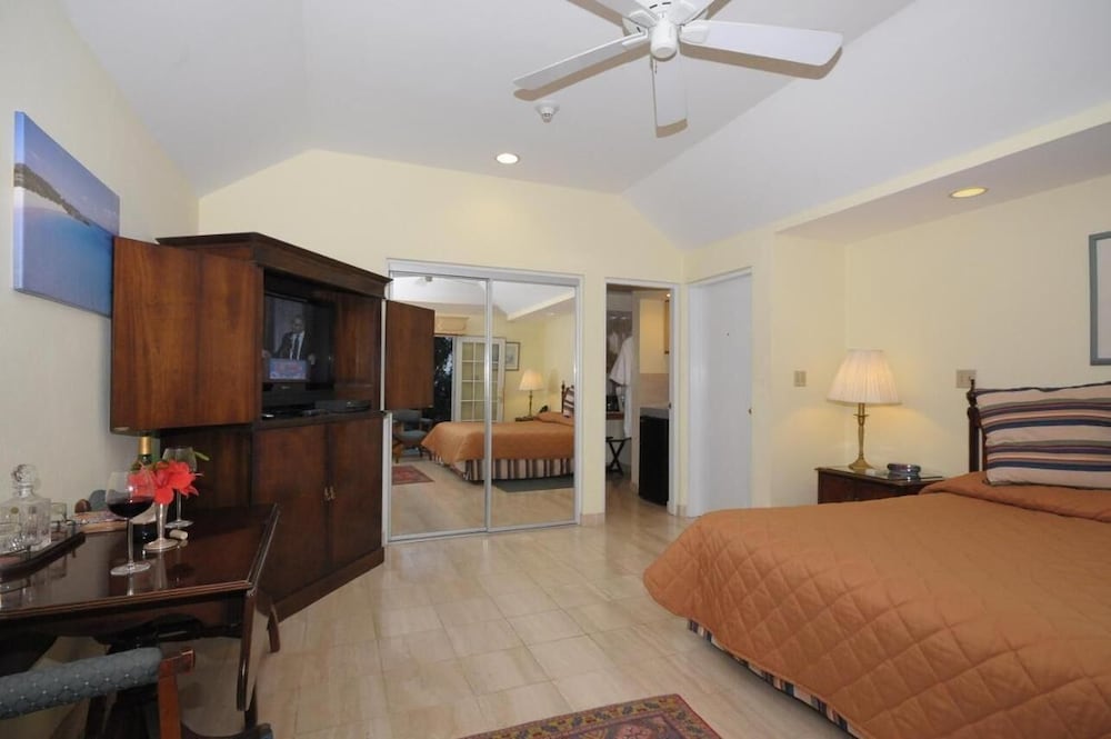 Bermuda Vacations - Fourways Inn - Property Image 5