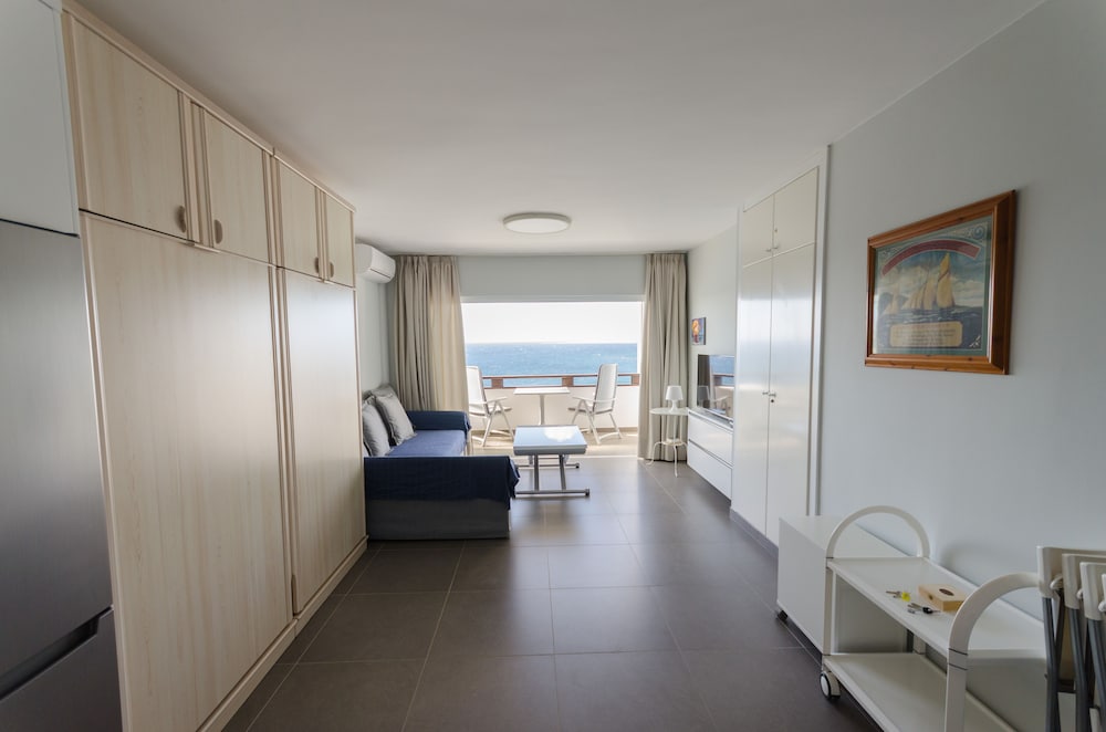 San Agusting Seaview Studio