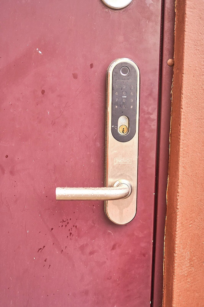 Tokyo Vibes Hostel with more privacy (Self Check in)