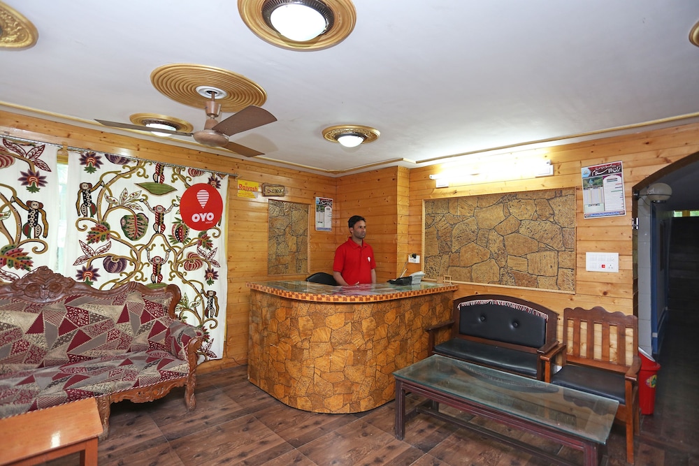 OYO 9083 Hotel Palace Pahalgam