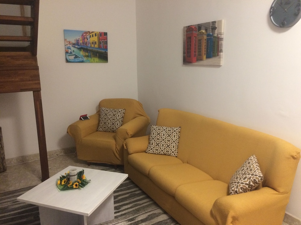 Maltese Rooms