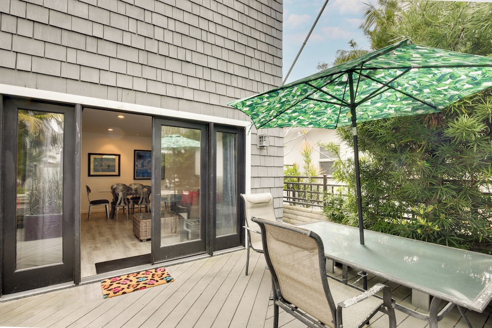 San Diego Home w/ Deck: Walk to Mission Beach! view 4