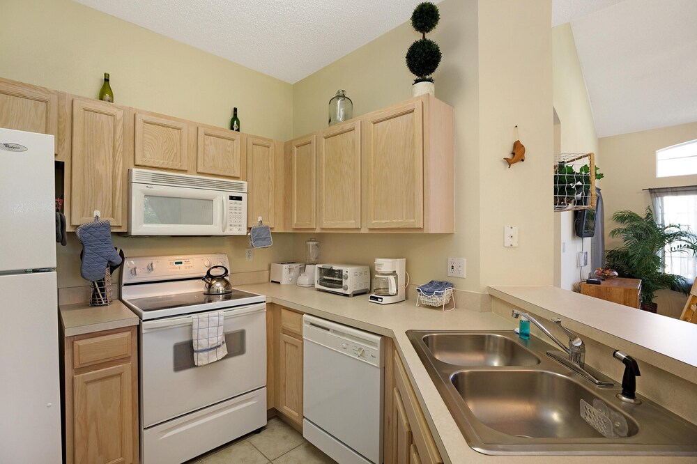 Orlando and Kissimmee Town homes by MyOrlandoStay