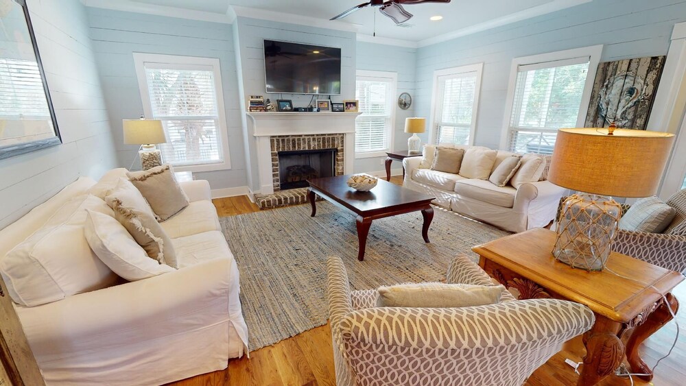 1313 6th Avenue - Rest A Shore