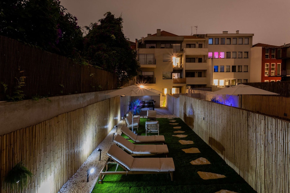 Liiiving in Porto - Pool Paradise Apartment B