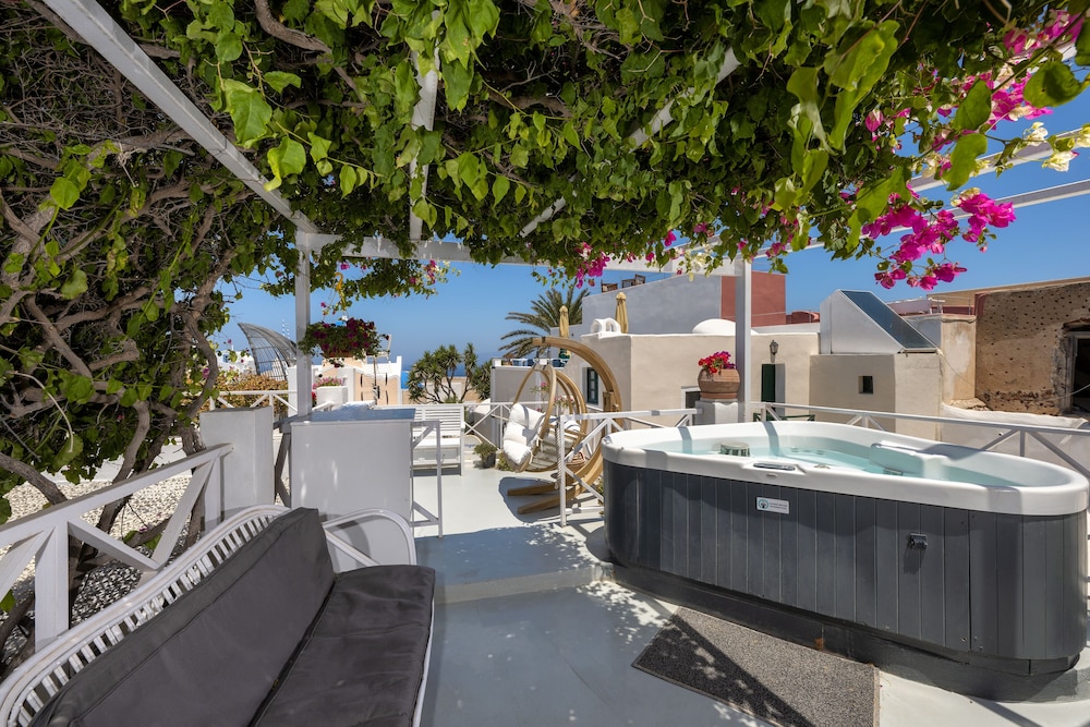 Santorini Paradise