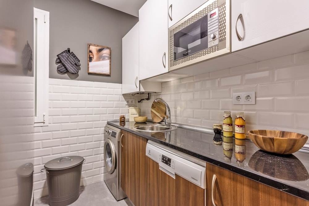 Gobi - 1 Bedroom and Office in Chamber