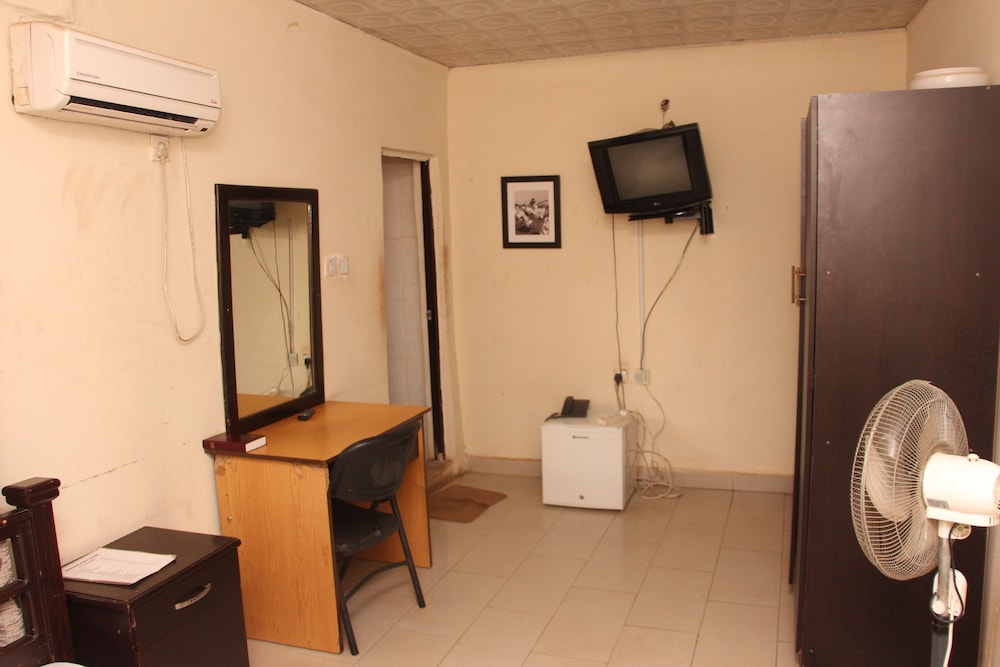 Photo 8