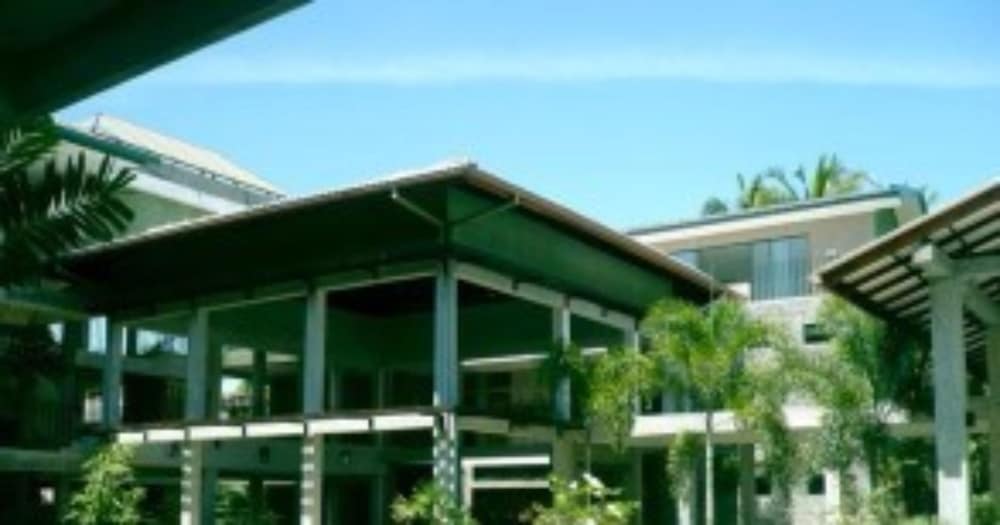 Monty Hotel