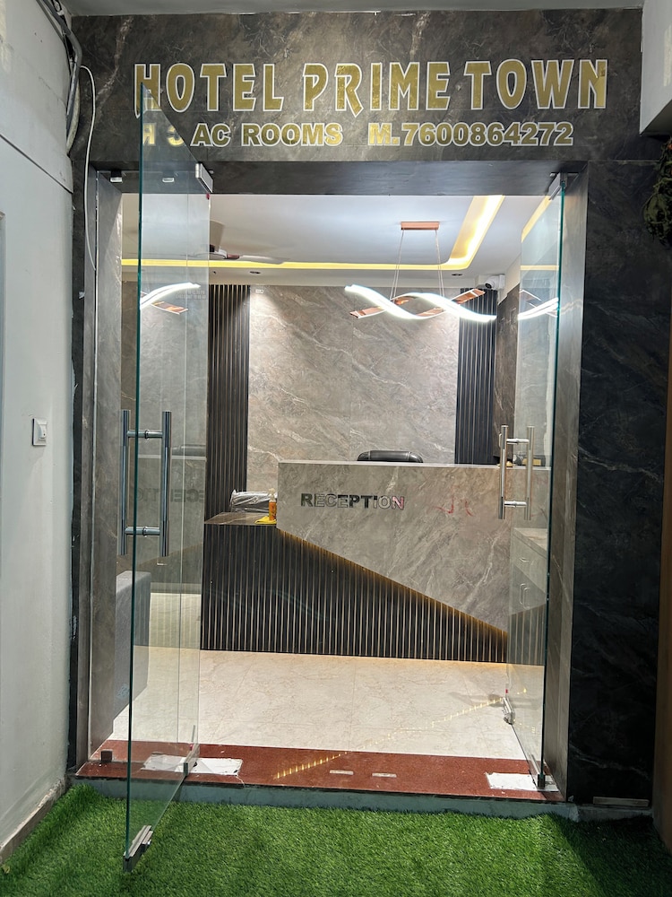 Hotel Prime Town