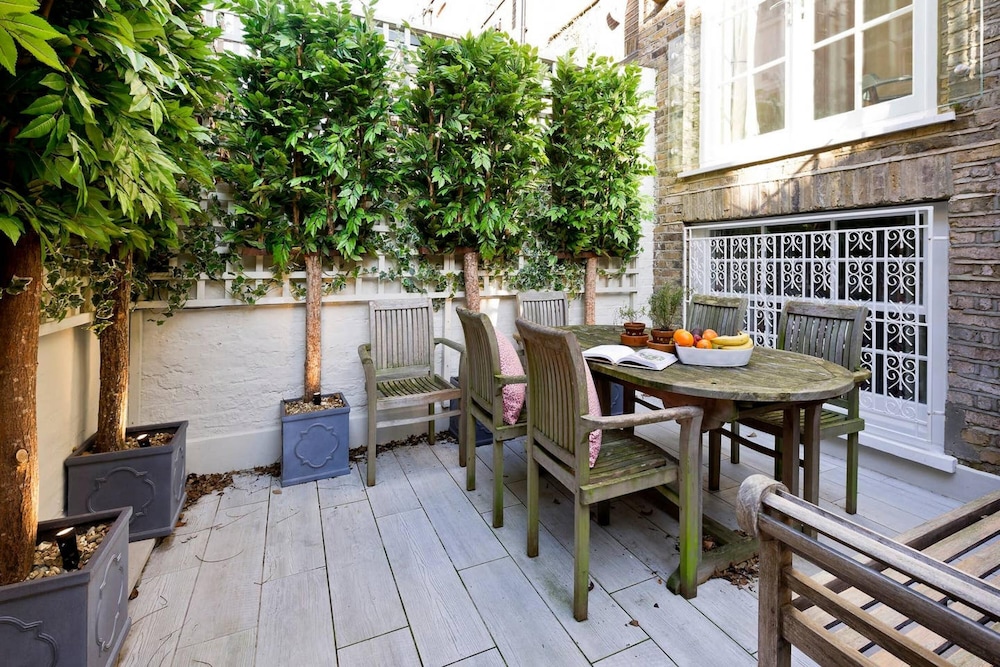 Elegant 5-bed House Chelsea