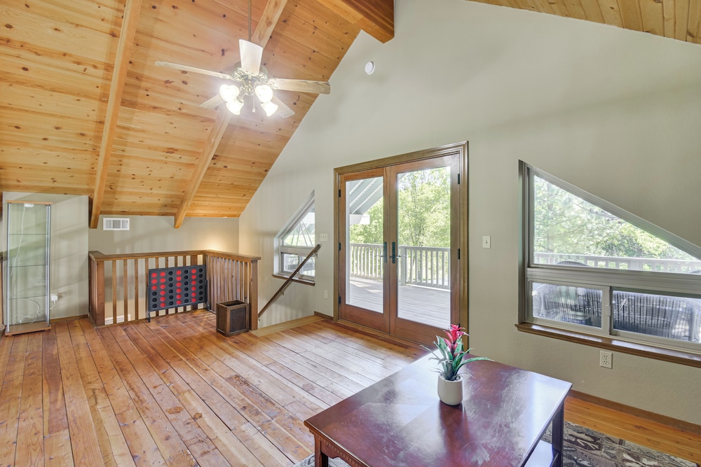 Hike, Boat & More: Home w/ Hot Tub in North Fork!