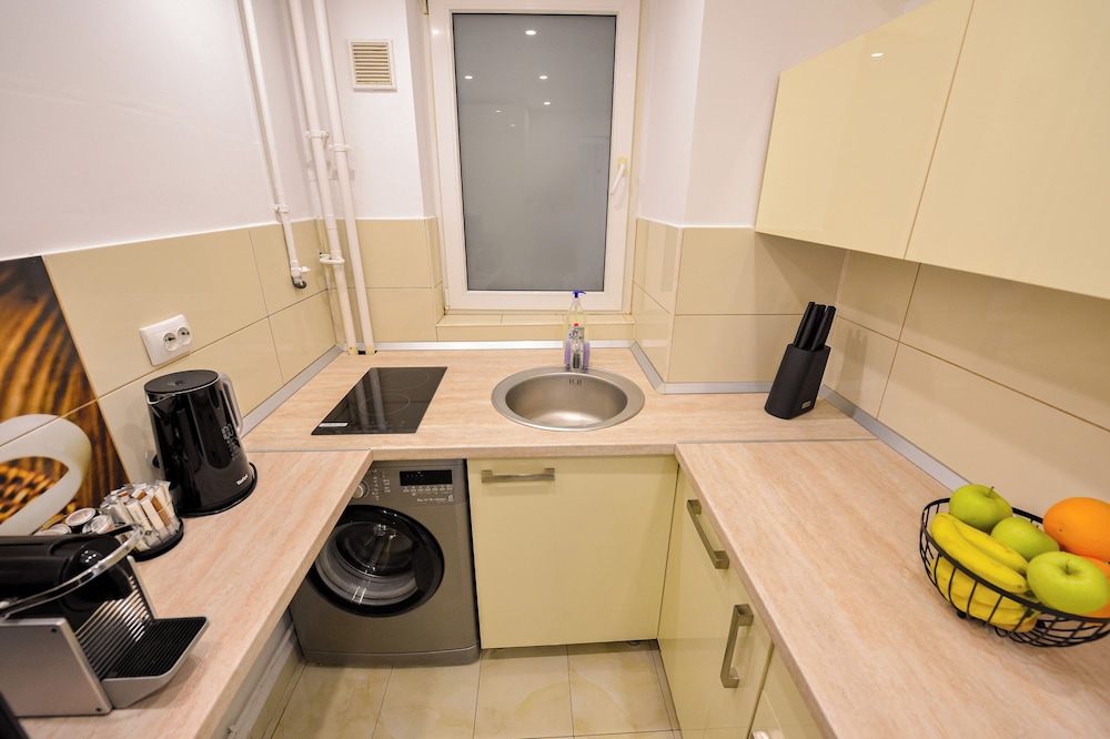 Libra Apartment - Two Bedrooms - 5 Guests - Next To Cismigiu Gardens