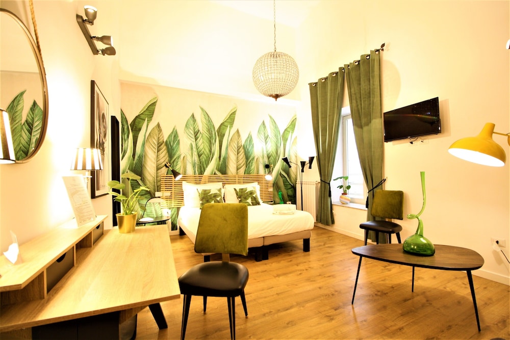 hotel room