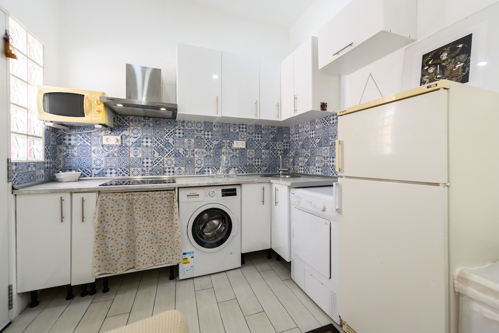 M Sfu73 Estudio Moderno con Terraza Privada en Ma