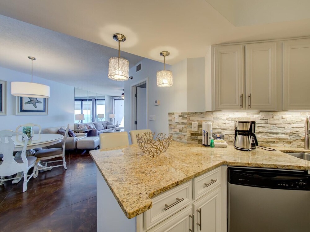 Pelican Pointe 1505