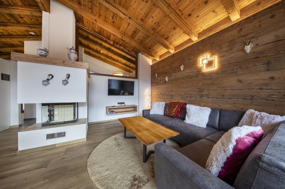 Welcoming Chalet Near Wildkogel Ski Arena
