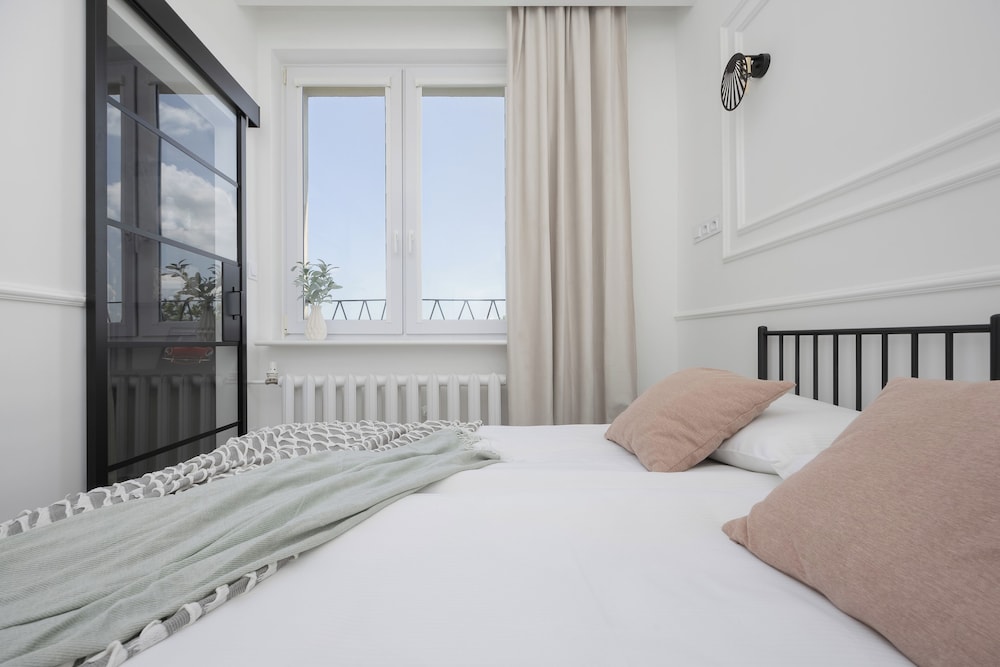 Exceptional Apartment for 4 by Renters