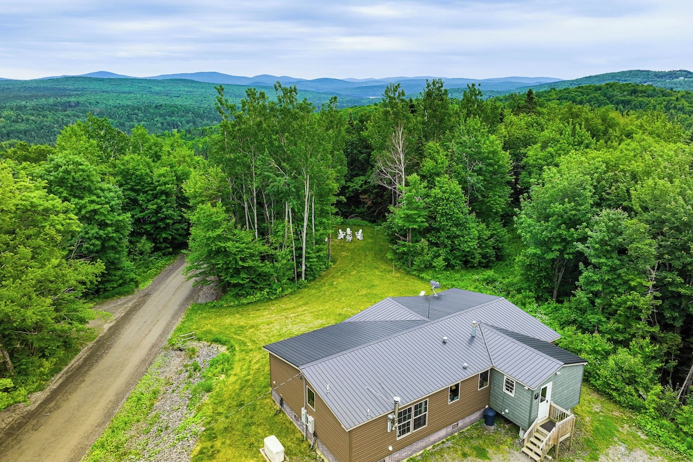 4 Mi to Lake Francis: Peaceful Pittsburg Home view 5