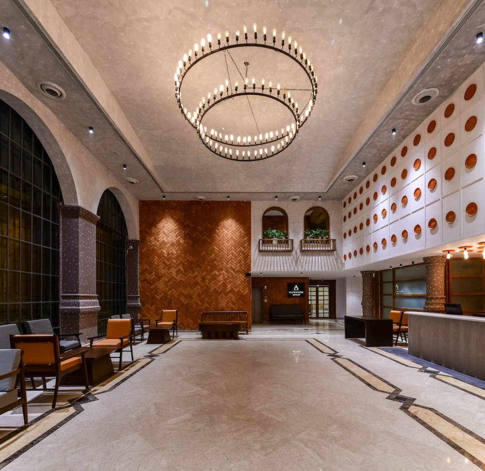 Lobby & Reception